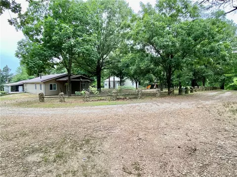 11601 Roupe Rd, Gentry, AR 72734