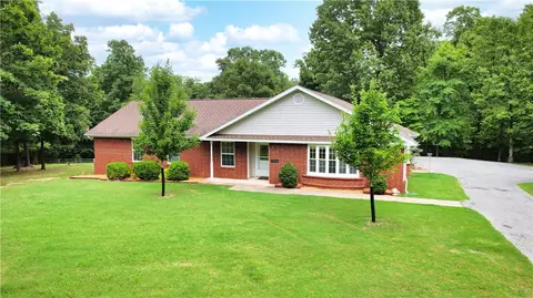 13764 Sassafras Cir, Rogers, AR 72756