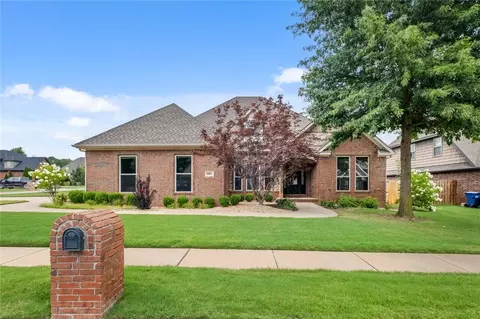 5004 SW Peregrine Ave, Bentonville, AR 72712