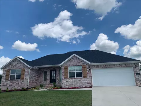 560 Utah Ave, Farmington, AR 72730