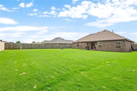 217 Peyton St, Lowell, AR 72745 photo 22