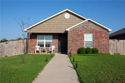 6505 SW Warrington Rd, Bentonville, AR 72713