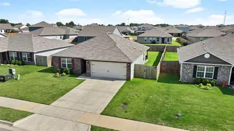 1641 Edinburgh Dr, Centerton, AR 72719 photo 4