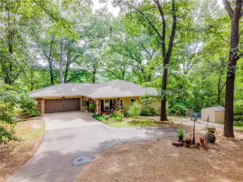 9 Harbury Cir, Bella Vista, AR 72715