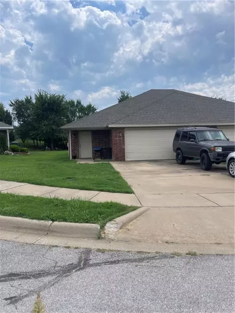 1290 Dove Loop, Springdale, AR 72764 photo 3