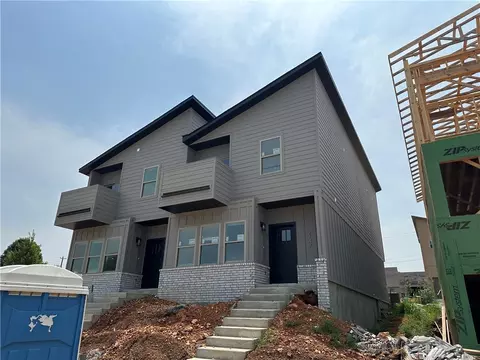 2147 Million Ln, Fayetteville, AR 72704