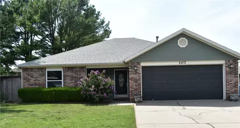 107 Rebecca Rd, Bentonville, AR 72712