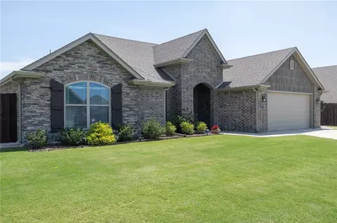4373 W Divide Dr, Fayetteville, AR 72704