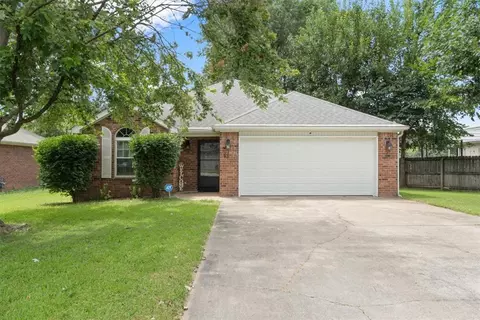 43 Cherry St, Farmington, AR 72730