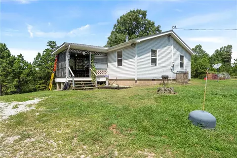 8442 Cox Ln, Rogers, AR 72756