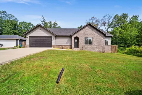14 Eastleigh Dr, Bella Vista, AR 72714