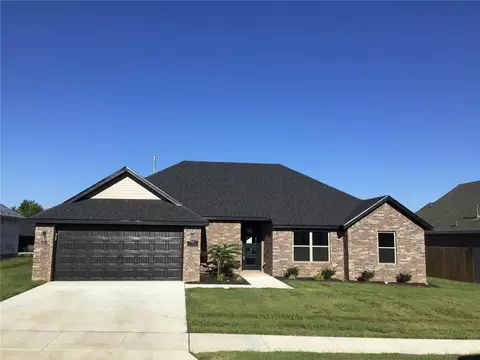 1040 Domingo Ln, Lowell, AR 72745