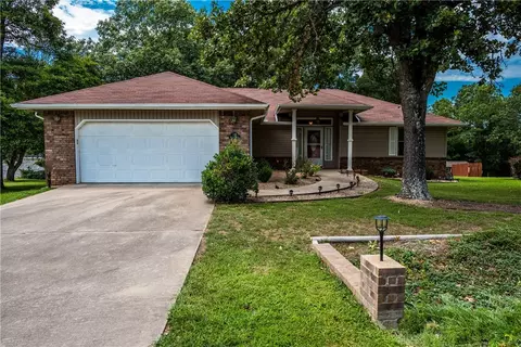 93 Witherby Dr, Bella Vista, AR 72714