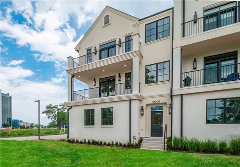 3901 S Champions Dr, Rogers, AR 72758