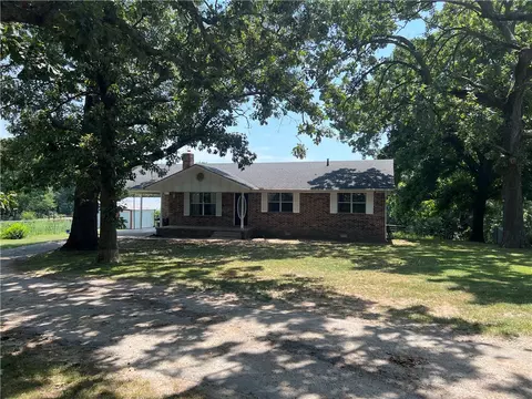 24419 E 570 Rd, Colcord, OK 74338