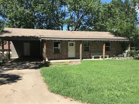 206 Armstrong St, Prairie Grove, AR 72753