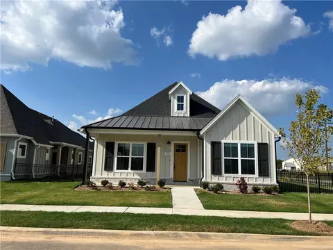 6700 Somerset Pl, Springdale, AR 72762