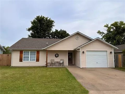 1645 W Tanglewood Ln, Siloam Springs, AR 72761