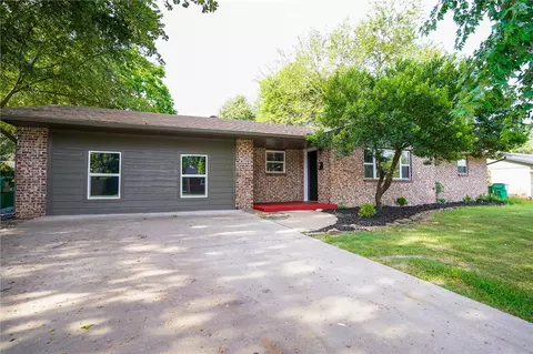 1801 Lawrence Ave, Springdale, AR 72762