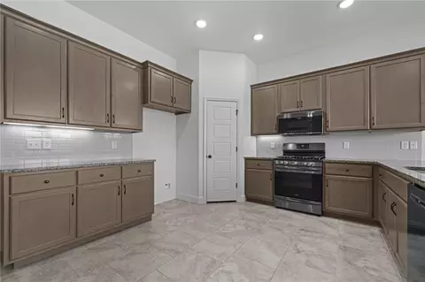 731 Melrose Pl, Bentonville, AR 72712 photo 2