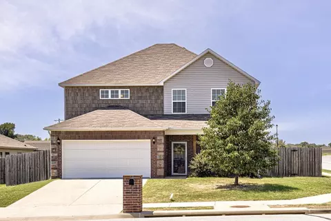 216 Cherrywood Cv, Lowell, AR 72745