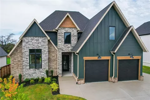 508 SW Autumn Hills Rd, Bentonville, AR 72712