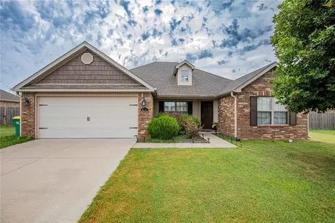 1250 Lariat Dr, Centerton, AR 72719