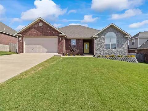 4700 Golden Eagle Ave, Bentonville, AR 72712