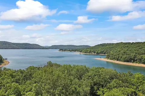 Tomahawk Lane, Rogers, AR 72732