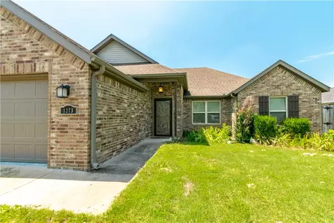 1273 Highbush Ave, Fayetteville, AR 72701