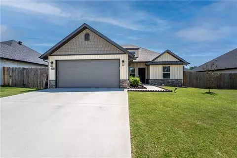 2505 S D St, Rogers, AR 72758
