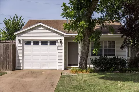 1436 B St, Rogers, AR 72756