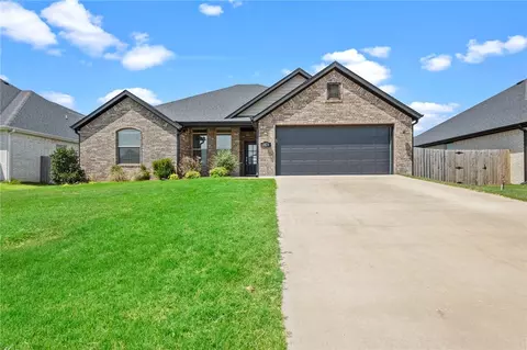 7428 Charlotte Ave, Springdale, AR 72762
