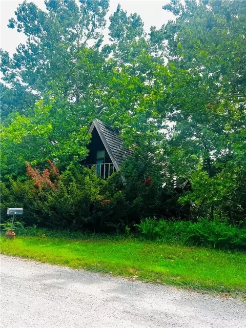 349 County Road 332, Eureka Springs, AR 72632