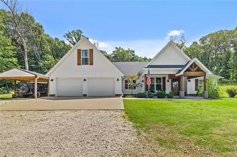 10168 Garland Mckee Rd, Prairie Grove, AR 72753