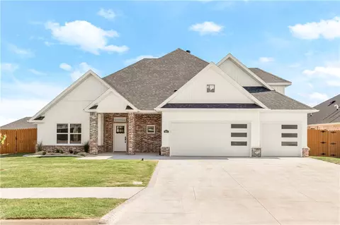 601 Bronco St, Centerton, AR 72719