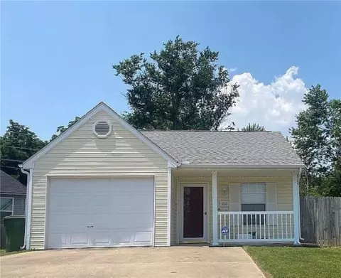 1010 S 25th Pl, Rogers, AR 72758