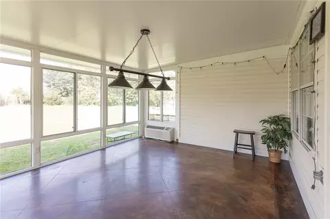 1808 Lancaster Dr, Springdale, AR 72762