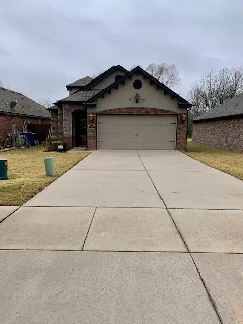 2006 SW Riverstone Rd, Bentonville, AR 72712