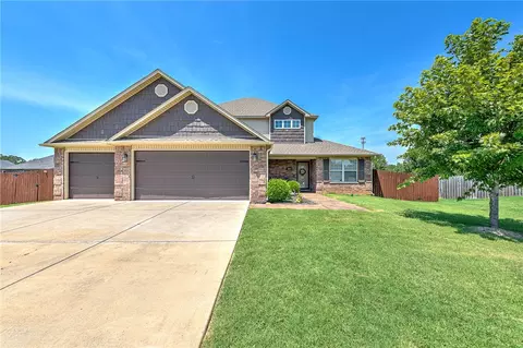 2912 N 14th St, Rogers, AR 72756