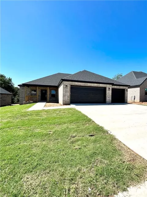 2313 Meyers St, Pea Ridge, AR 72751