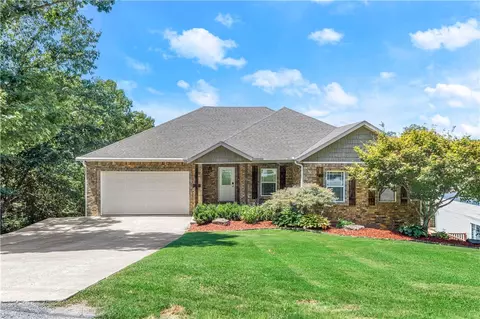 19 Tamworth Cir, Bella Vista, AR 72715