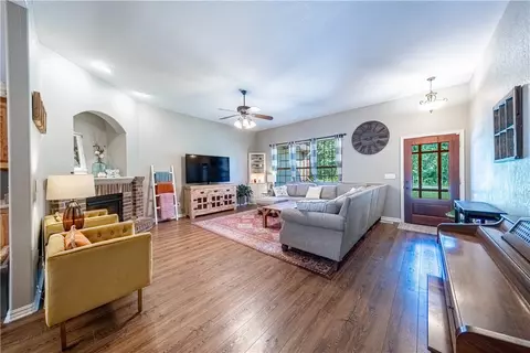 39 Clevelys Ln, Bella Vista, AR 72715
