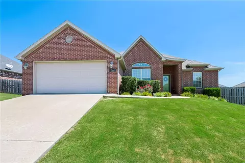 760 Venice St, Centerton, AR 72719