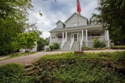 71 Sailboat Dr, Holiday Island, AR 72631