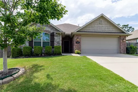 2959 N Cassius Ln, Fayetteville, AR 72704
