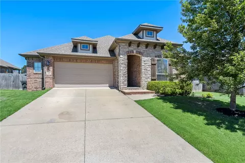 1606 Crestwood Hills Ln, Cave Springs, AR 72718