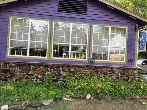 188 Main St, Eureka Springs, AR 72632