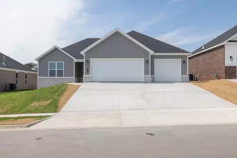 130 Eagle Mountain St, Prairie Grove, AR 72753