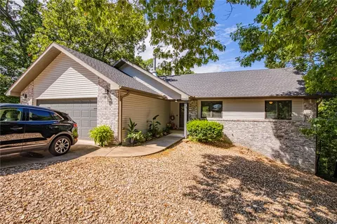 44 Caithness Dr, Bella Vista, AR 72715